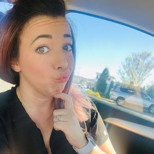 Meet your Posher, Samantha